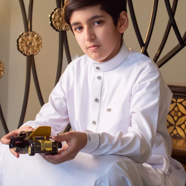 ثوب الولد المميز